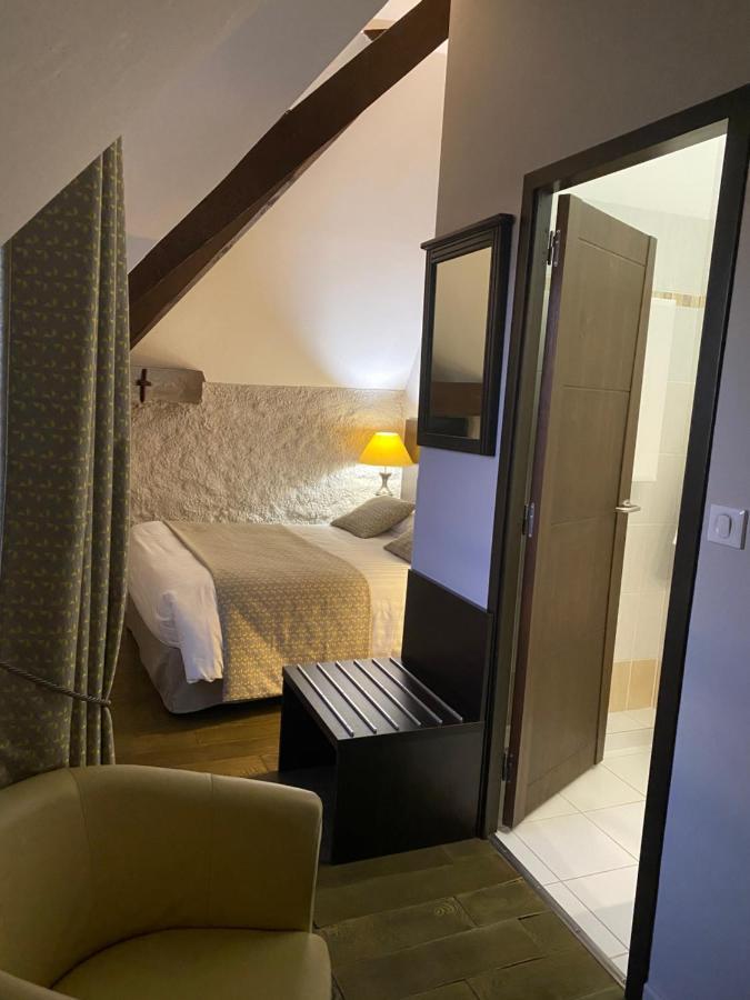 Logis Hostellerie Des Ducs Duras Exterior photo